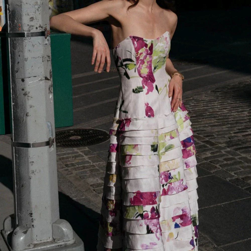 daisy print midi dress Dolce & Gabbana Floral Print SilkSheath Midi Dress - IT38